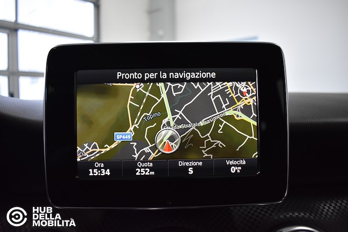 MERCEDES-BENZ A 180 d Sport